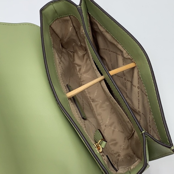 MICHAEL KORS CARMEN MEDIUM CONVERTIBLE SHOULDER BAG LIGHT SAGE COLOR - Picture 12 of 15